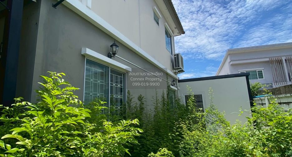For sale 3 bedrooms townhouse in Bang Khen, Bangkok