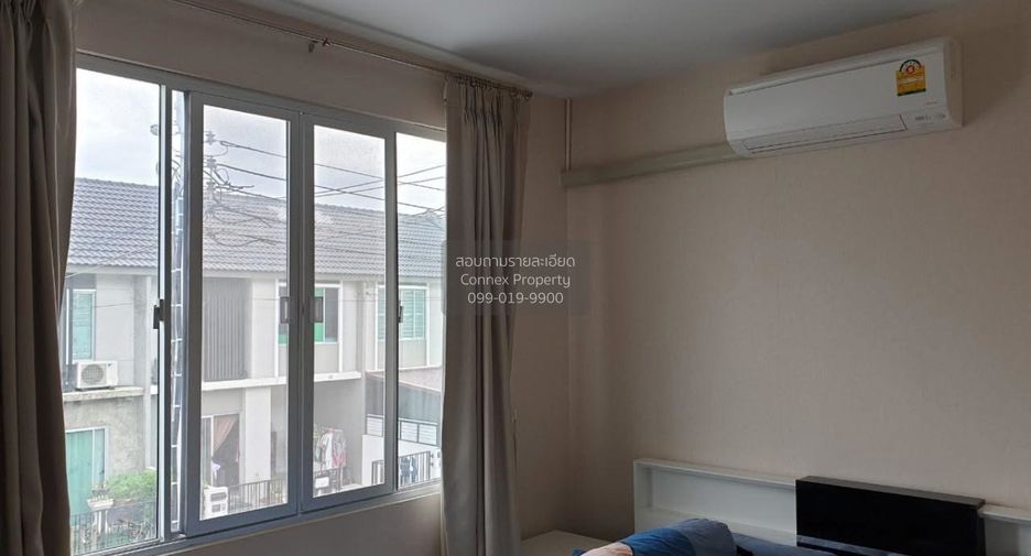 For sale 3 bedrooms townhouse in Bang Khen, Bangkok