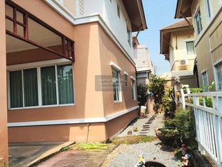 For sale 3 bedrooms house in Bang Khae, Bangkok