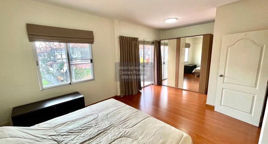 出售 4 卧室 联排别墅 在 Phuket Town, 普吉