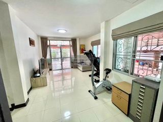 出售 4 卧室 联排别墅 在 Phuket Town, 普吉