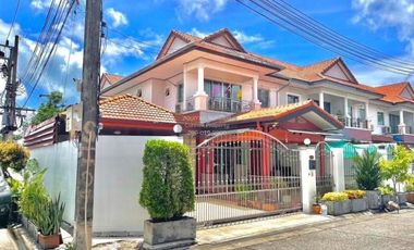 出售 4 卧室 联排别墅 在 Phuket Town, 普吉