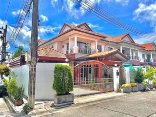 出售 4 卧室 联排别墅 在 Phuket Town, 普吉