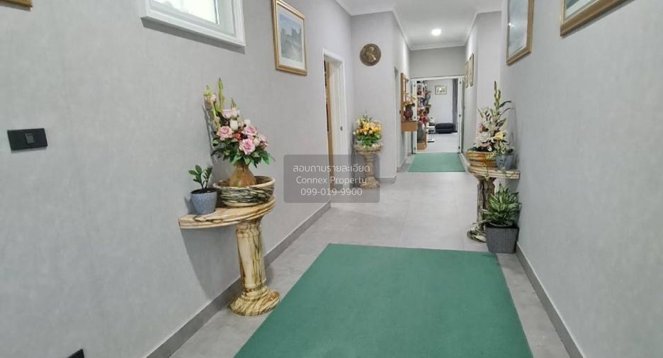 For sale 4 bedrooms retail Space in Huay Yai, Pattaya