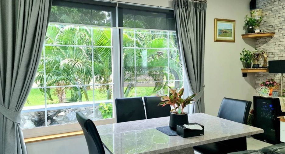 For sale 4 bedrooms retail Space in Huay Yai, Pattaya