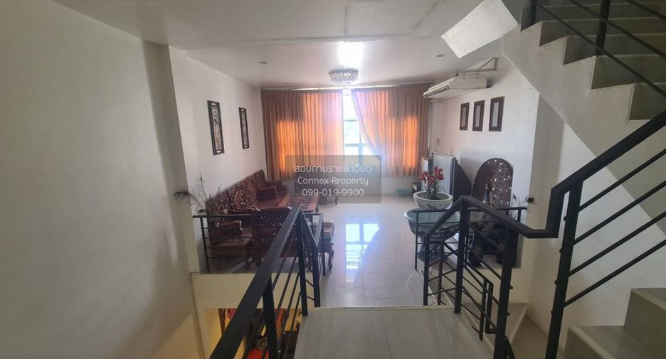 For sale 4 bedrooms townhouse in Prawet, Bangkok