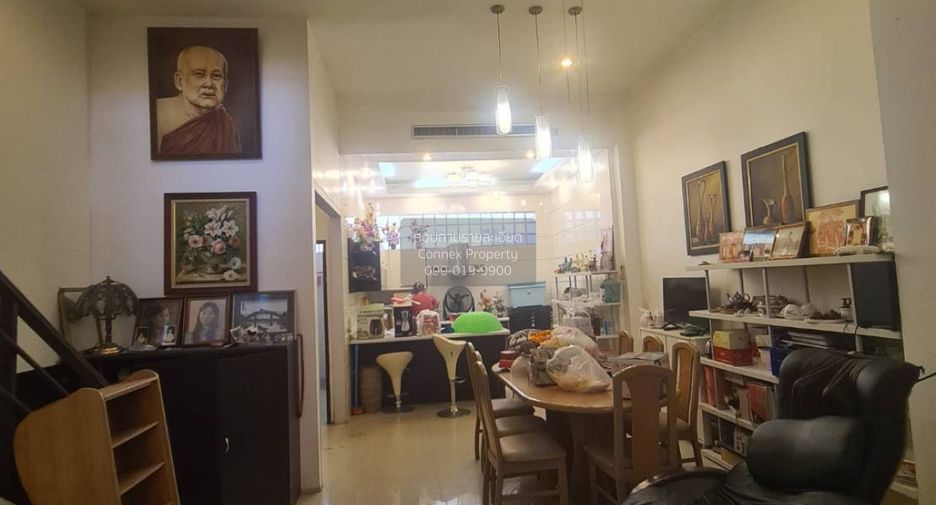 For sale 4 bedrooms townhouse in Prawet, Bangkok