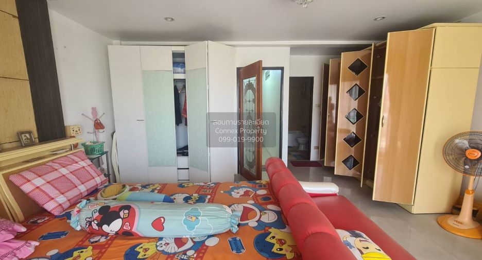 For sale 4 bedrooms townhouse in Prawet, Bangkok