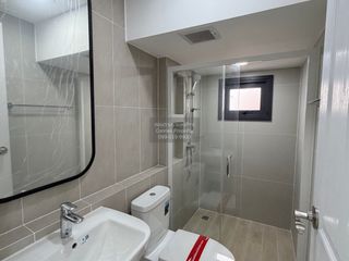 Продажа 4 спальни дом в Чом Тхонг, Бангкок