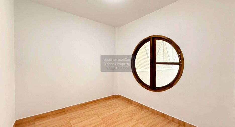 For sale 4 ベッドルーム townhouse in Nong Chok, Bangkok