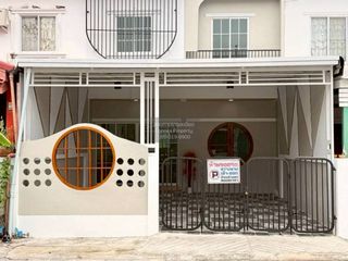 For sale 4 ベッドルーム townhouse in Nong Chok, Bangkok