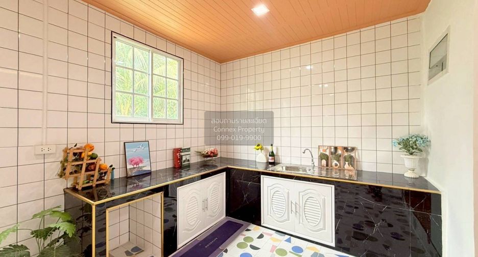 For sale 4 ベッドルーム townhouse in Nong Chok, Bangkok