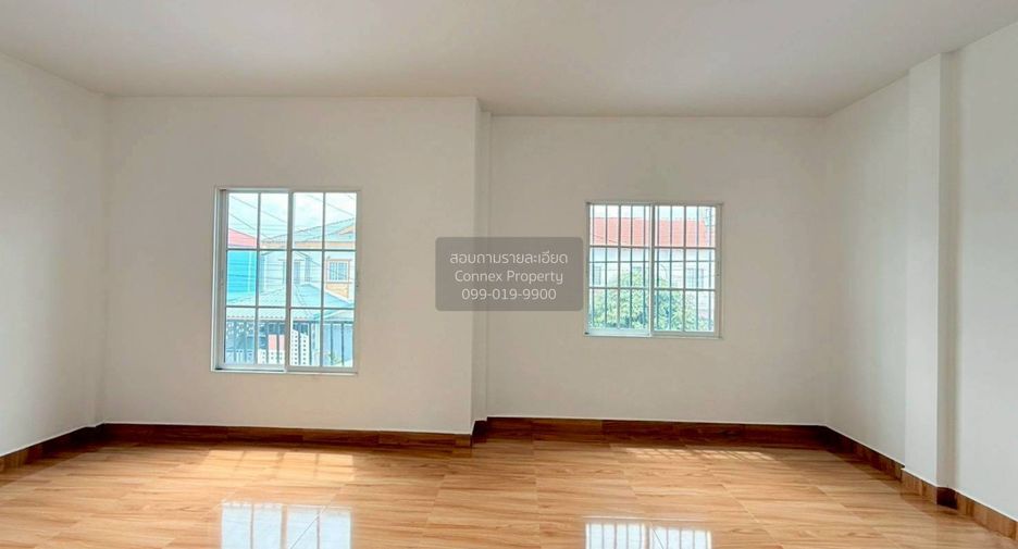 For sale 4 ベッドルーム townhouse in Nong Chok, Bangkok