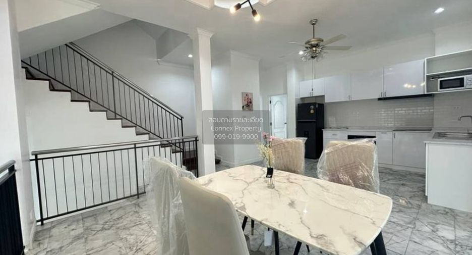 For sale 4 bedrooms house in Sattahip, Chonburi
