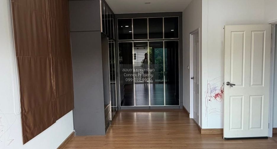 For sale 4 bedrooms house in Bang Khae, Bangkok
