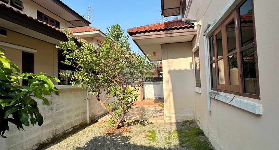 For sale 3 bedrooms house in Thawi Watthana, Bangkok