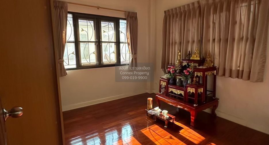For sale 3 bedrooms house in Thawi Watthana, Bangkok