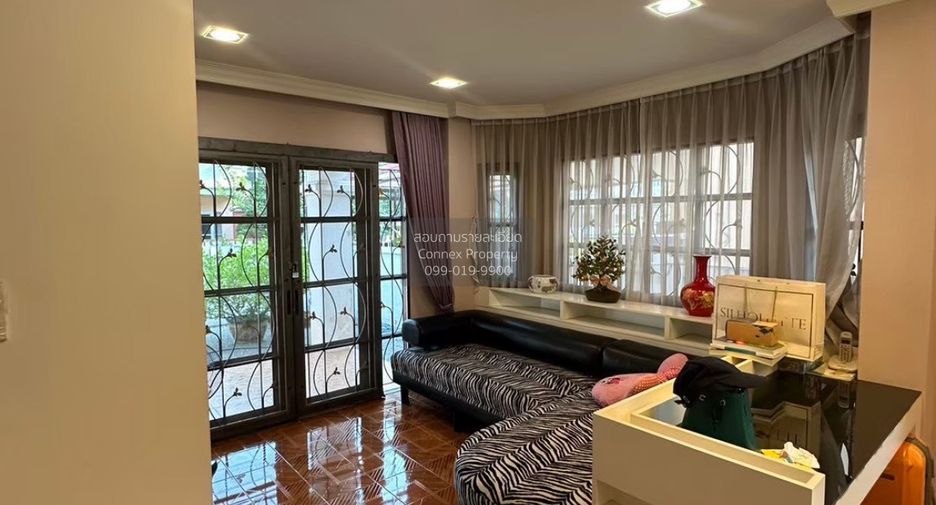 For sale 3 bedrooms house in Thawi Watthana, Bangkok