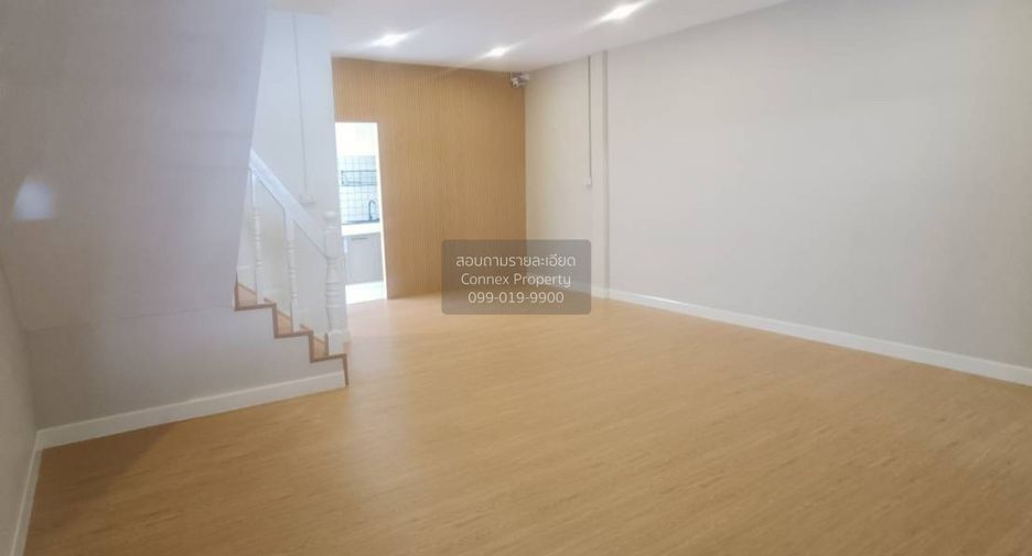 Casa adosada en venta de 2 habitaciones en Thanyaburi, Pathum Thani