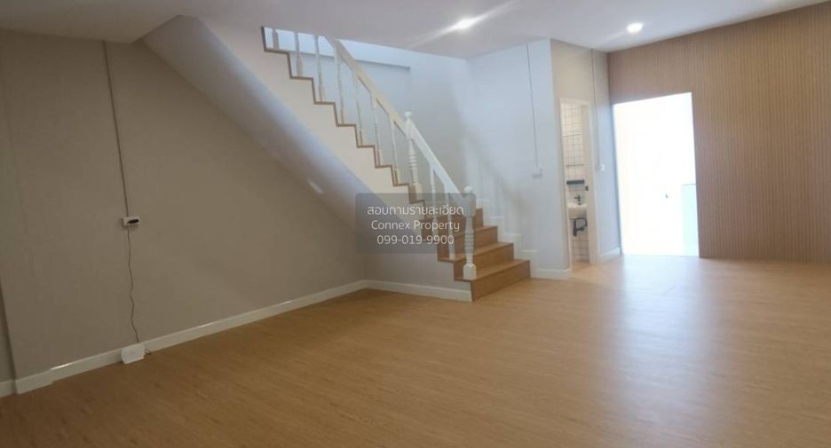 Casa adosada en venta de 2 habitaciones en Thanyaburi, Pathum Thani