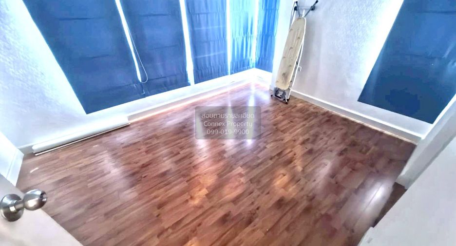 For sale 3 bedrooms house in Khan Na Yao, Bangkok