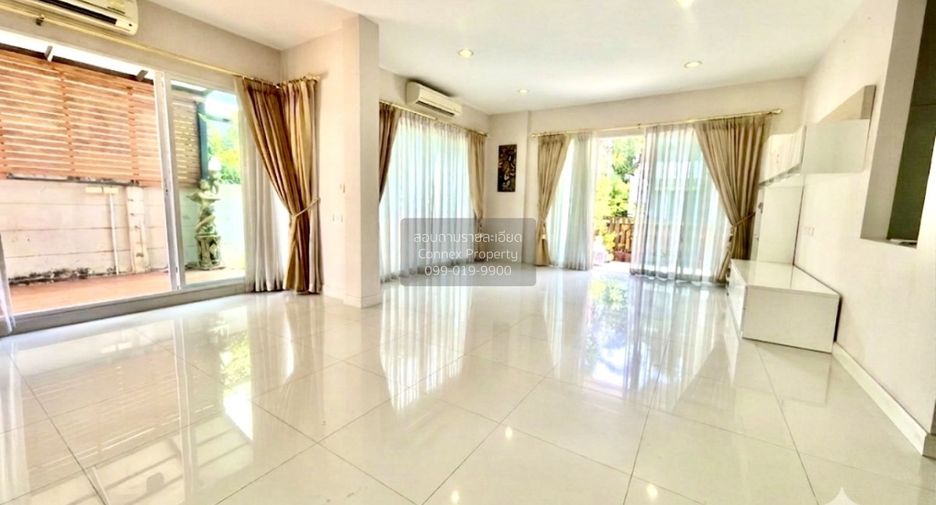 For sale 3 bedrooms house in Khan Na Yao, Bangkok