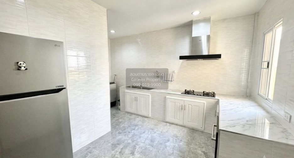 For sale 3 bedrooms house in Khan Na Yao, Bangkok