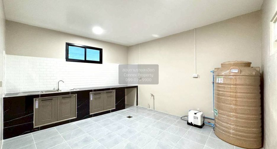 Casa adosada en venta de 4 habitaciones en Bang Yai, Nonthaburi