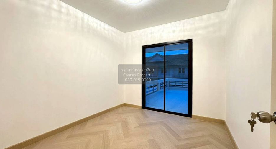Casa adosada en venta de 4 habitaciones en Bang Yai, Nonthaburi