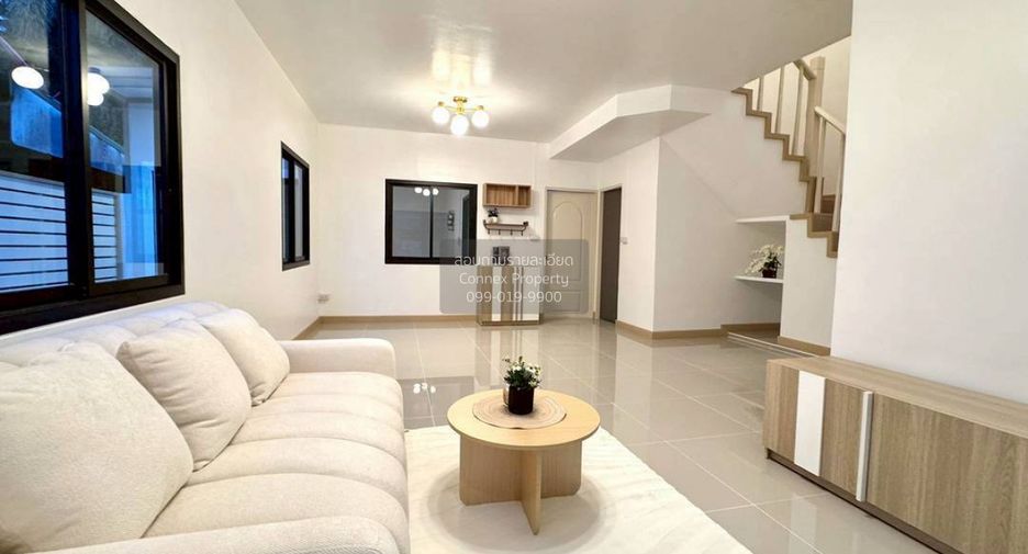 Casa adosada en venta de 4 habitaciones en Bang Yai, Nonthaburi