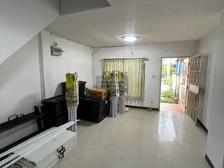 Casa adosada en venta de 2 habitaciones en Mueang Nonthaburi, Nonthaburi