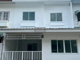 For sale 3 bedrooms townhouse in Thanyaburi, Pathum Thani