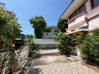 À vendre 4 chambres maison à Phra Samut Chedi, Samut Prakan