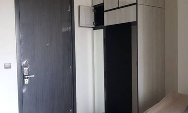 Продажа 1 кровать кондо в Пхра Кханонг, Бангкок