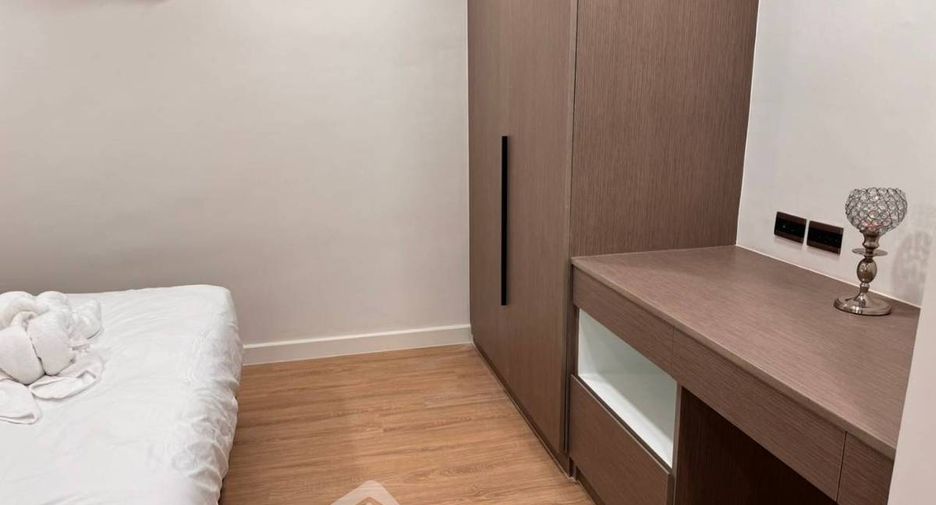 For rent 2 bedrooms apartment in Watthana, Bangkok