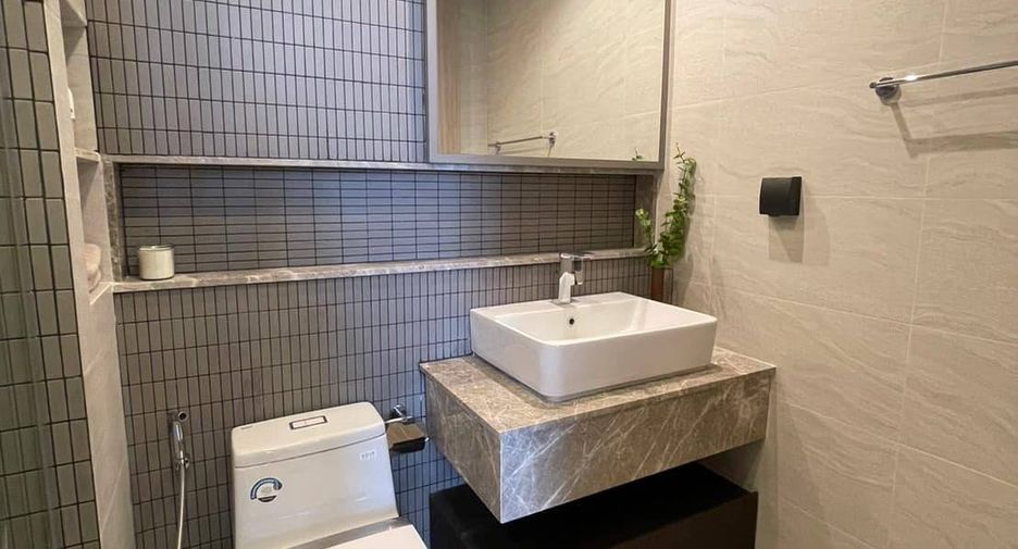 For rent 1 bed condo in Pathum Wan, Bangkok