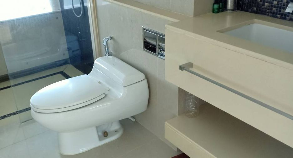ให้เช่า 2 ห้องนอน คอนโด ใน วัฒนา, กรุงเทพฯ