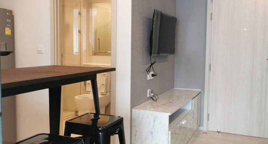 Wohnung zur Miete mit 1 Zimmer in Pathum Wan, Bangkok