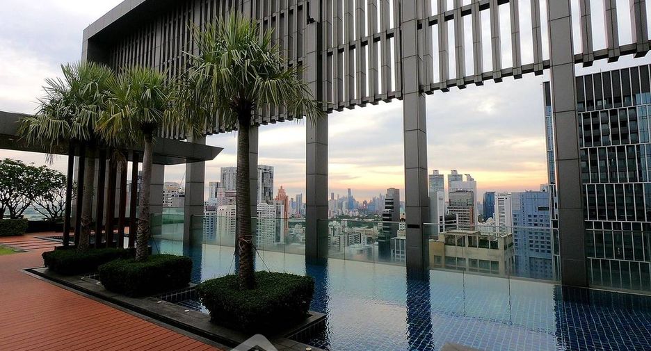 Condo en alquiler de 1 habitaciones en Khlong Toei, Bangkok