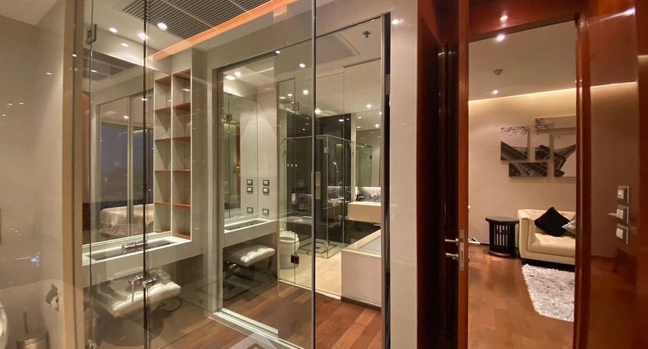 Condo en alquiler de 1 habitaciones en Khlong Toei, Bangkok