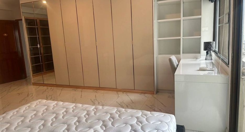 Wohnung zur Miete mit 2 Zimmer in Khlong Toei, Bangkok