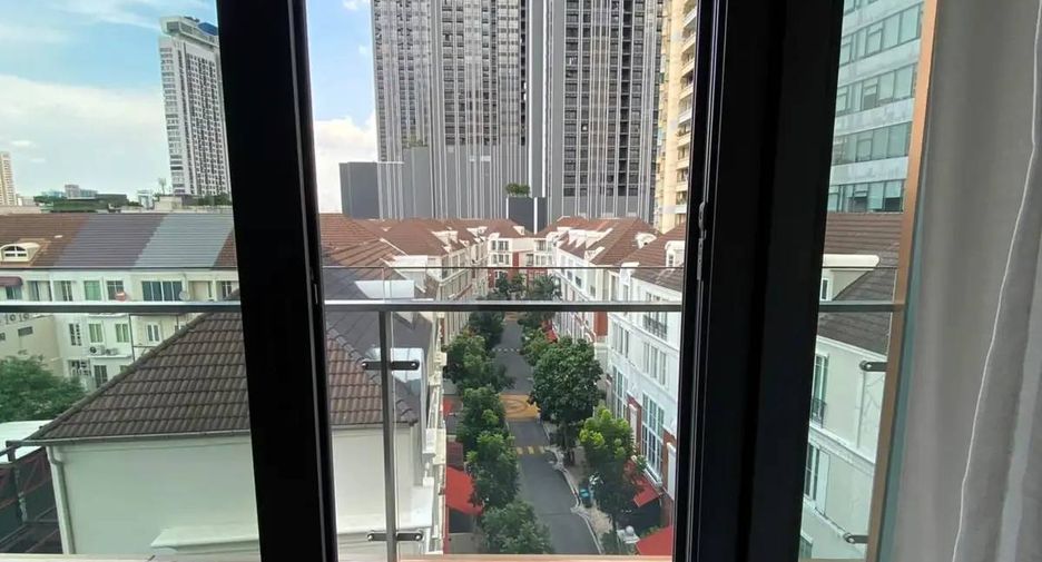 For rent 2 ベッドルーム condo in Watthana, Bangkok