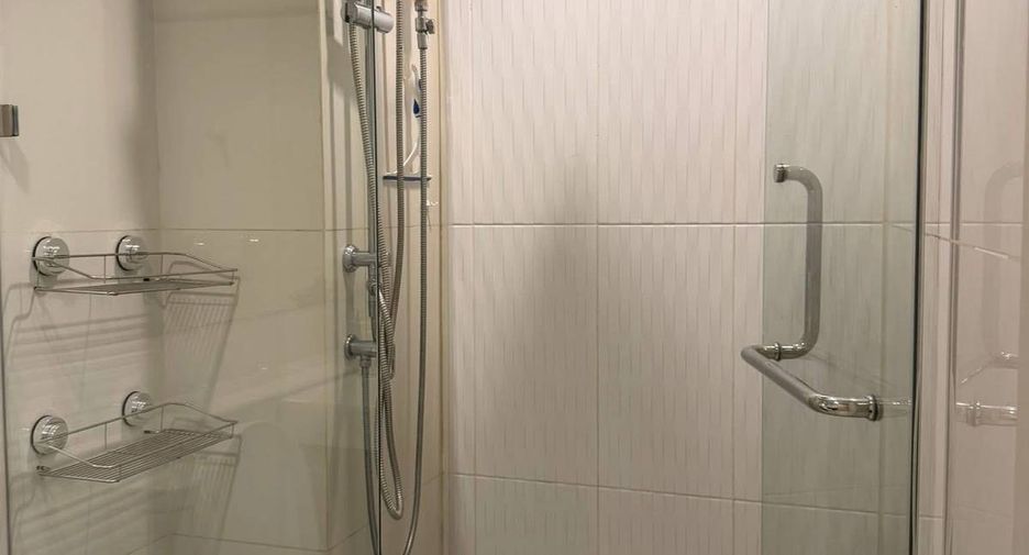 Wohnung zur Miete mit 1 Zimmer in Pathum Wan, Bangkok