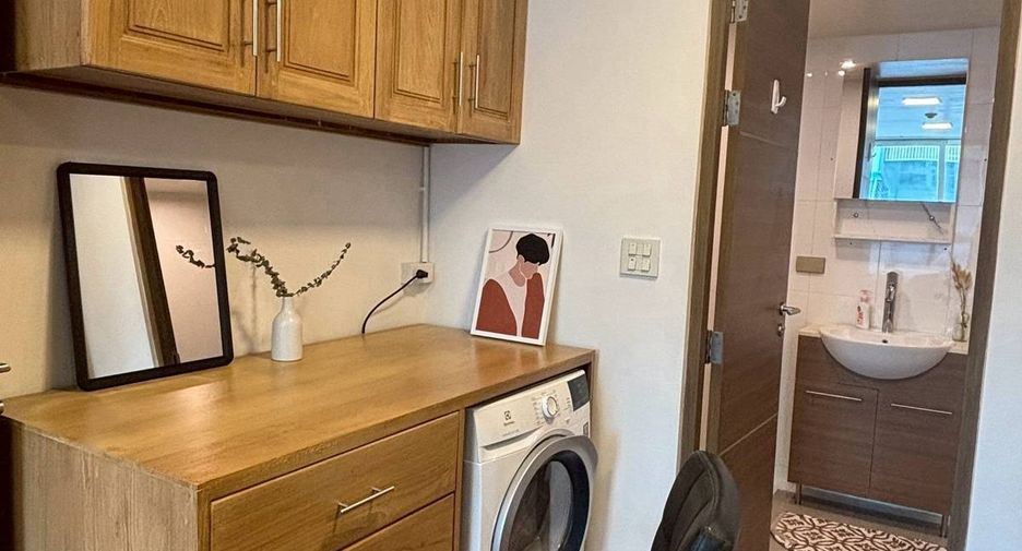 For rent 1 bed condo in Watthana, Bangkok