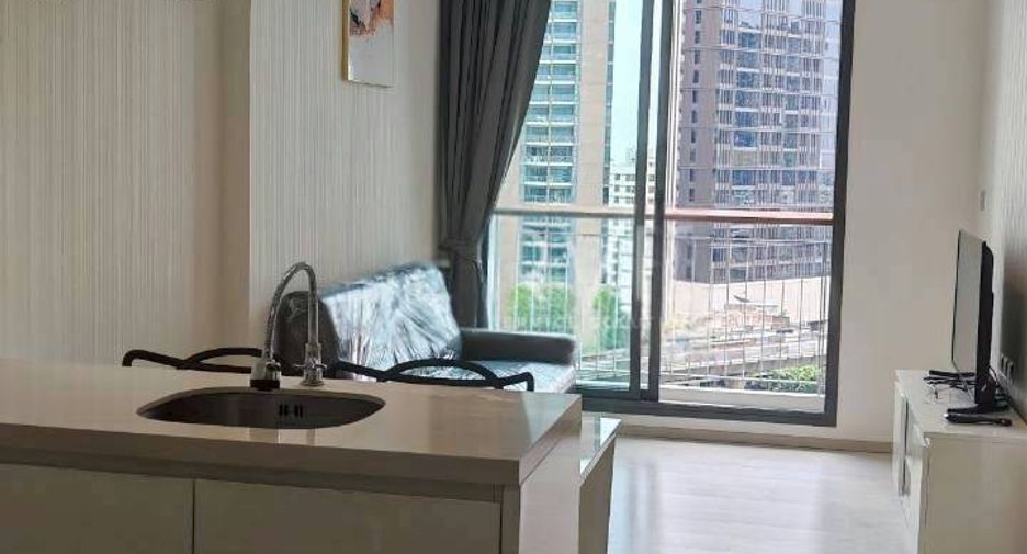 For rent 1 bed condo in Khlong Toei, Bangkok