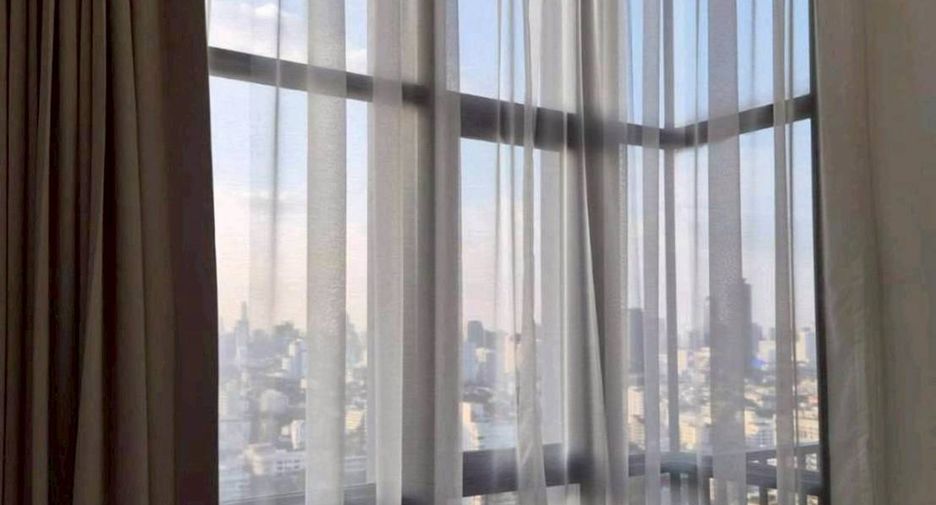 For rent 2 bedrooms condo in Watthana, Bangkok