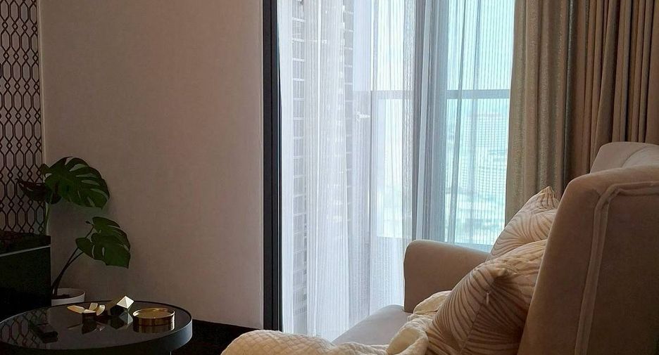 For rent 2 bedrooms condo in Khlong Toei, Bangkok