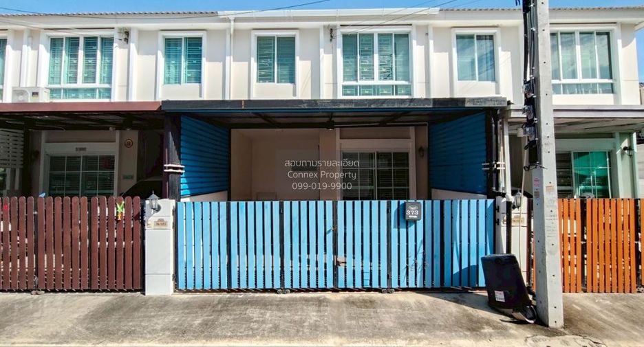 For sale 3 bedrooms townhouse in Mueang Samut Prakan, Samut Prakan