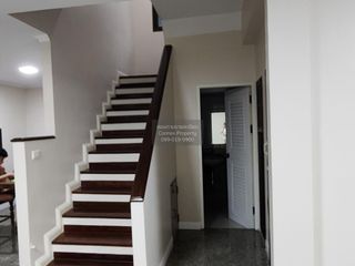 出售 3 卧室 独立屋 在 Phasi Charoen, 曼谷