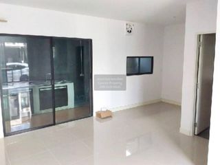 Продажа 3 спальни таунхаус в Bang Kruai, Нонтабури